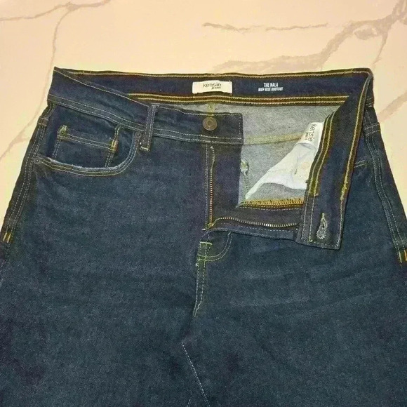 Kensie The Nala High Rise Boot Cut Indigo Wash Jeans Size 6 - Picture 4 of 12